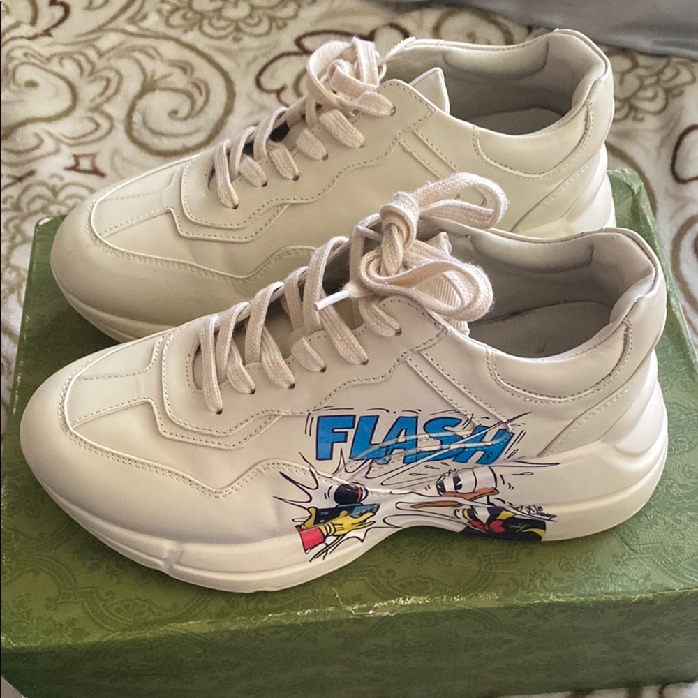 Gucci x Disney Donald Duck Cream Leather Rhyton Sneakers size 39